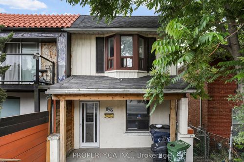 856 Weston Rd, York, ON, M6N3R5 | Card Image