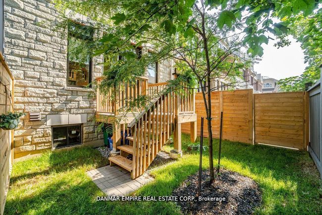 31 Hiawatha Crt, House attached with 3 bedrooms, 4 bathrooms and 2 parking in Vaughan ON | Image 34