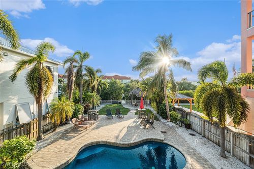 1316 Apollo Beach Blvd S, Apollo Beach, FL, 33572-3015 | Card Image