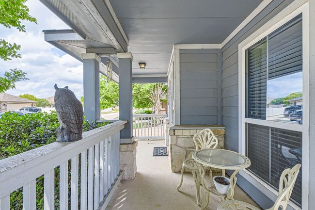 Balcony with a wrap around porch | Image 5