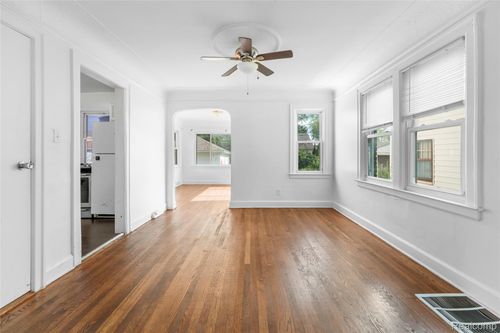 957 Winchester Ave, Lincoln Park, MI, 48146-4246 | Card Image