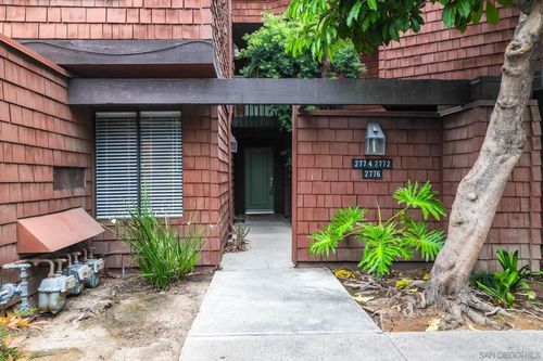 2776 Pine Creek Cir, Fullerton, CA, 92835-2931 | Card Image