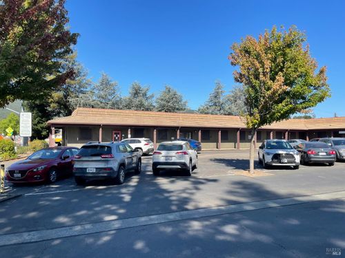 350 E Gobbi Street, Ukiah, CA, 95482 | Card Image