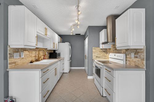 3426 Theo Way, West Palm Beach, FL, 33417-1060 | Card Image