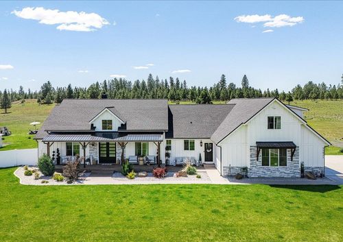 15921 W Four Mound Rd, Nine Mile Falls, WA, 99026-9705 | Card Image