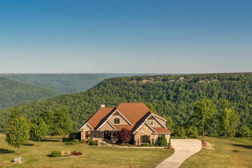 985 Sunset Cir, Jasper, TN, 37347-1715 | Card Image