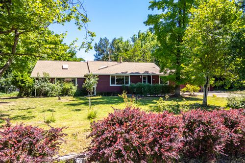 5609 Shady Ln, Anderson, CA, 96007-8820 | Card Image