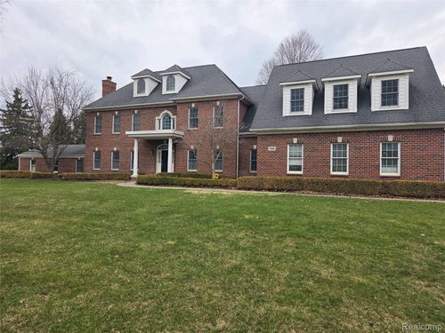 900 Maxfield Rd, Brighton, MI, 48114-9653 | Card Image