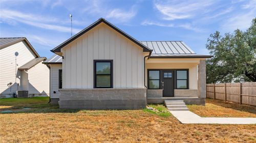 403 Oak Dr, Kingsland, TX, 78639-9571 | Card Image