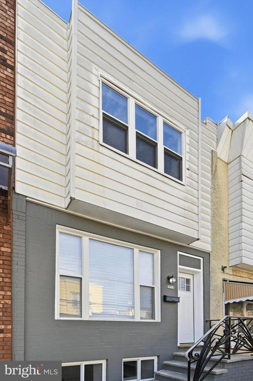2602 S 10th St, PHILADELPHIA, PA, 19148-4404 | Card Image
