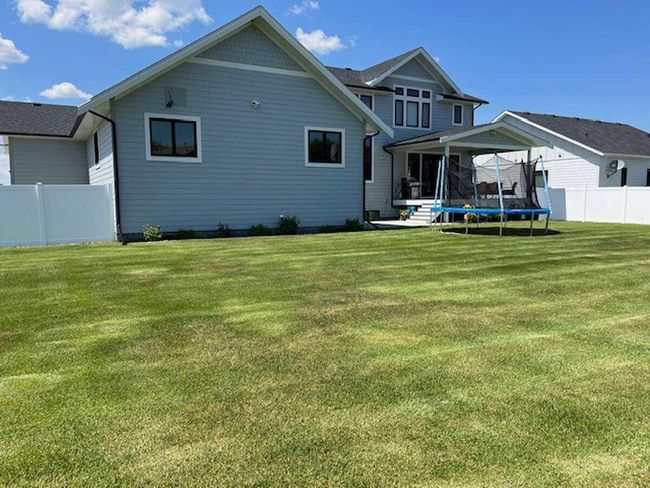 55 n 300 W, House other with 5 bedrooms, 4 bathrooms and 3 parking in Raymond AB | Image 18