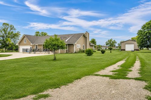 22504 230th St, Milford, IA, 51351-7107 | Card Image