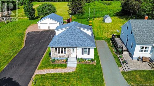 10 Pringle St, Sackville, NB, E4L3E8 | Card Image