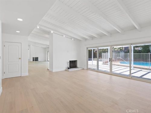 23119 Gainford St, Woodland Hills, CA, 91364-2727 | Card Image
