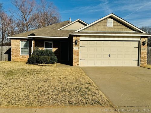 7401 Elder Ave, Broken Arrow, OK, 74011-8295 | Card Image