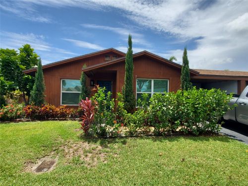 558-558 Se 27th Ter, Boynton Beach, FL, 33435-8909 | Card Image