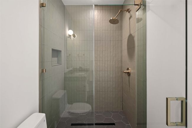 2401 Oakhaven Cir, House other with 5 bedrooms, 5 bathrooms and 3 parking in Austin TX | Image 29