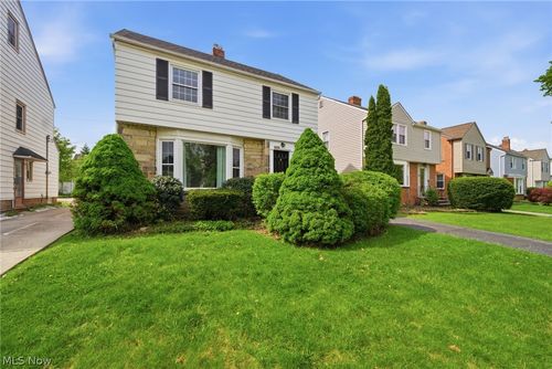 4438 Baintree Rd, University Heights, OH, 44118-3933 | Card Image