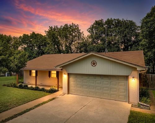 806 S Avenue O, Clifton, TX, 76634-2346 | Card Image