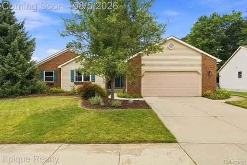 25 Melvin J Ct, Oxford, MI, 48371-5193 | Card Image