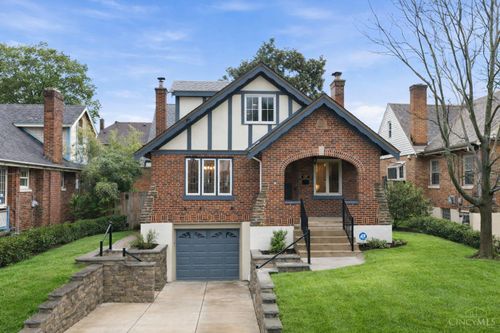 3327 De Forest Dr, Cincinnati, OH, 45209-2308 | Card Image