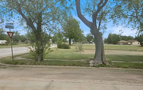 111 S Kansas Ave, Canton, KS, 67428-7033 | Card Image