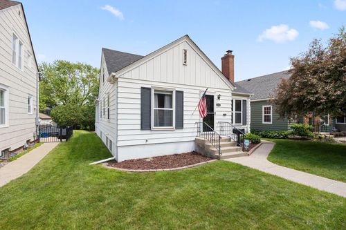 2231 Mckinley St Ne, Minneapolis, MN, 55418-4023 | Card Image