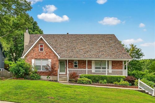 1559 Dartmouth Dr, Liberty, MO, 64068-3347 | Card Image