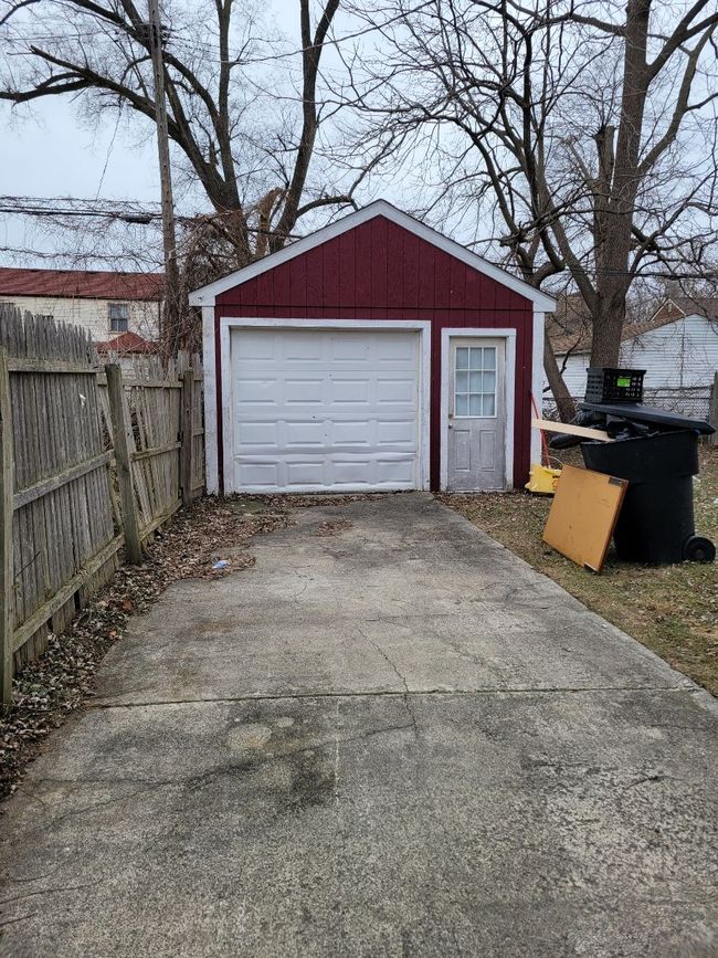 18609 Mansfield St, House other with 3 bedrooms, 2 bathrooms and null parking in Detroit MI | Image 7