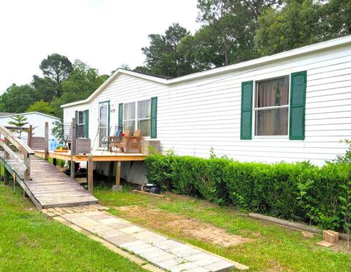 16326 Crockett Bend Dr, Conroe, TX, 77303-4917 | Card Image