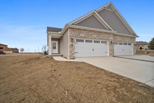 13 Stone Mill Ct, Bloomington, IL, 61705-6362 | Card Image