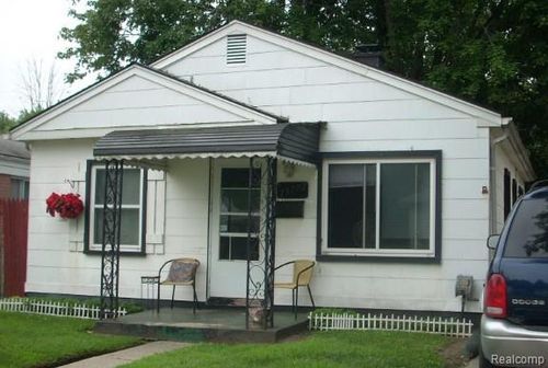 13772 Hendricks Ave, Warren, MI, 48089-2896 | Card Image