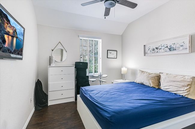 Sunny third bedroom | Image 21