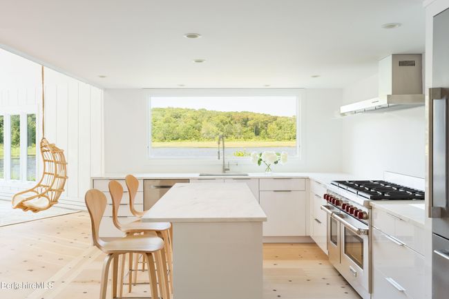 14 Sullivan Rd, House other with 3 bedrooms, 6 bathrooms and null parking in Sandisfield MA | Image 6