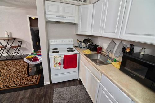 apt-141-1840 Burton Dr, Austin, TX, 78741-4272 | Card Image