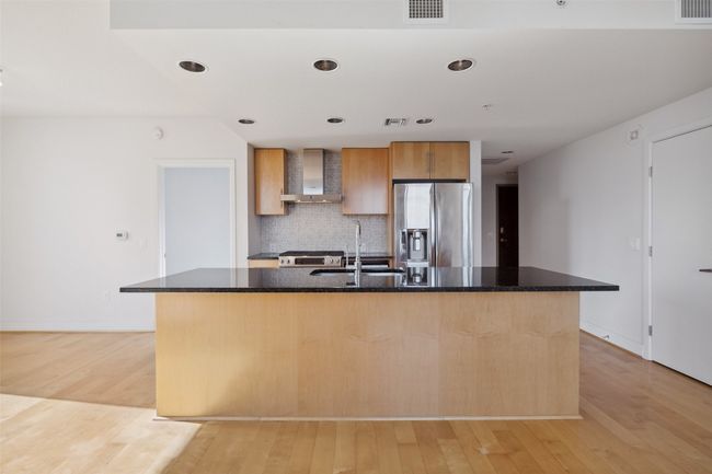 Kitchen island | Image 8