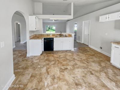 7558 Allspice Circle N, House other with 3 bedrooms, 2 bathrooms and null parking in Jacksonville FL | Image 2