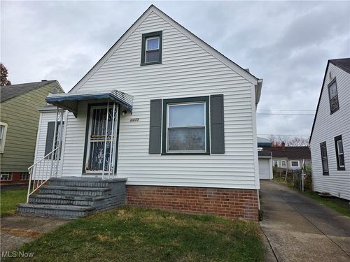 4473 Glenview Rd, Warrensville Heights, OH, 44128-3529 | Card Image