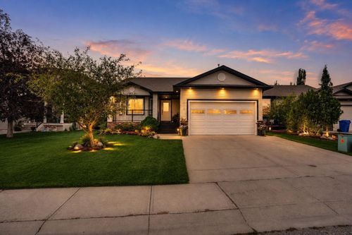 112 Aspen Creek Cres, Strathmore, AB, T1P1R4 | Card Image