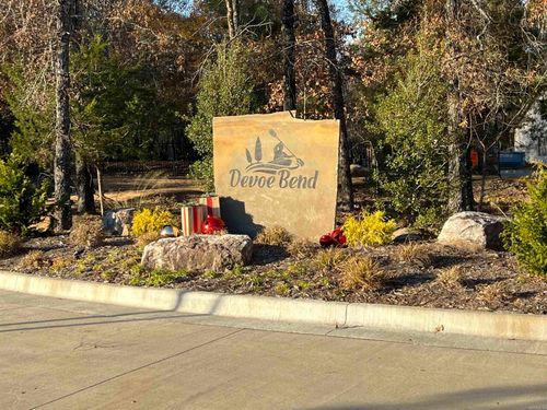 303 Devoe Bend Drive, Maumelle, AR, 72113 | Card Image