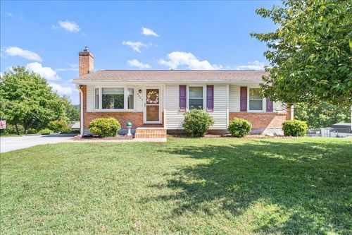 3920 Meadowlark Rd, Roanoke, VA, 24018-5122 | Card Image