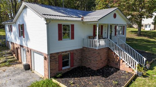 298 Fox Fire Rd, Max Meadows, VA, 24360-3662 | Card Image