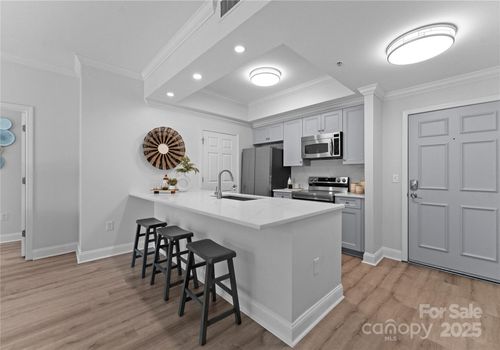 apt-509-300 W 5th St, Charlotte, NC, 28202-1527 | Card Image