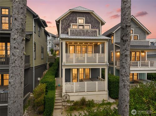 38 Seaside Ln, Pacific Beach, WA, 98571-5100 | Card Image