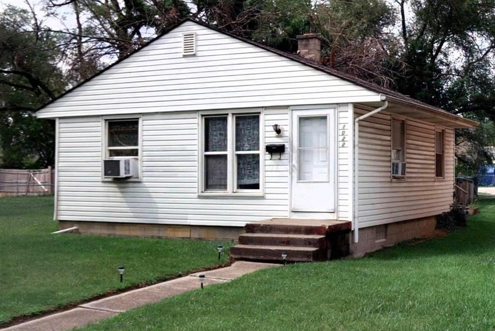 17th Ave, Columbus, OH 43211