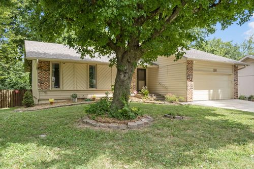 1322 S Sieger Dr, Springfield, MO, 65804-0650 | Card Image
