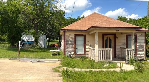 574 E Marshall St, Van Alstyne, TX, 75495-3024 | Card Image