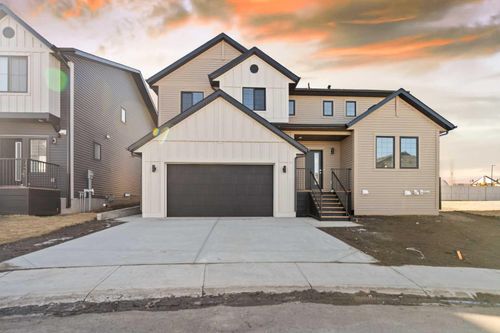 648 South Point Heath Sw, Airdrie, AB, T4B5H9 | Card Image