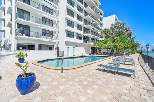 apt-206-10101 E Bay Harbor Dr, Bay Harbor Islands, FL, 33154-1201 | Card Image