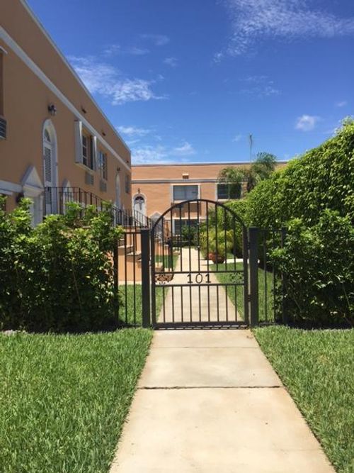 16-101 S Golfview Rd, Lake Worth Beach, FL, 33460-4267 | Card Image